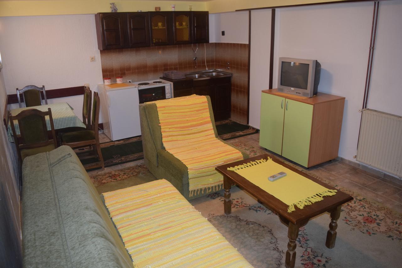 זלאטיבור Bozovic Mv Apartments מראה חיצוני תמונה