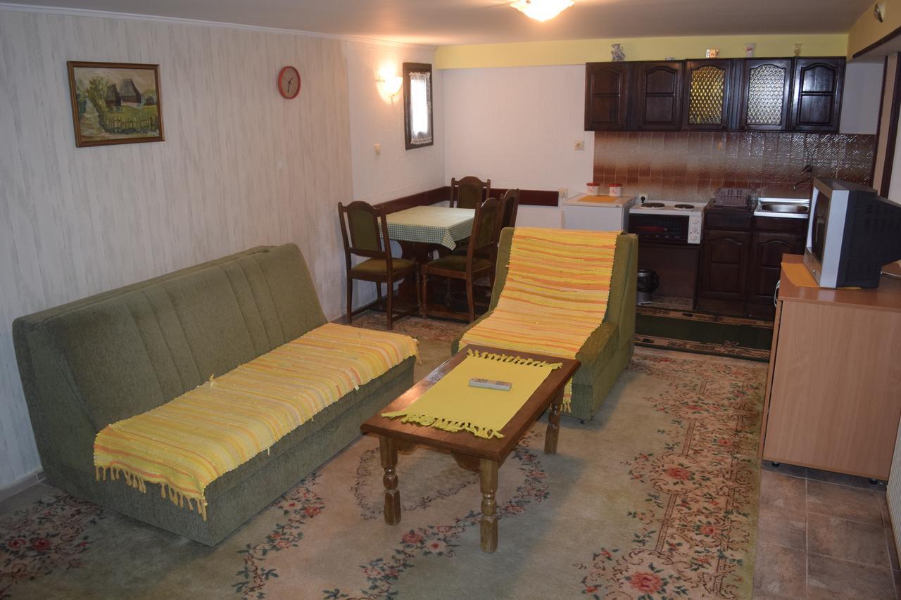 זלאטיבור Bozovic Mv Apartments מראה חיצוני תמונה